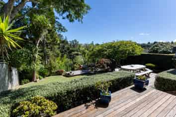 6 Learmonth Avenue, Birkenhead