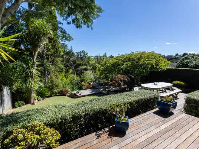 6 Learmonth Avenue, Birkenhead