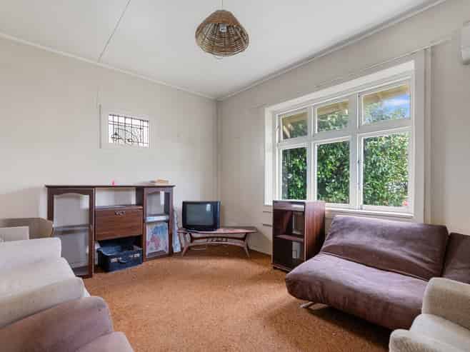 12 Somerset Crescent, Spreydon