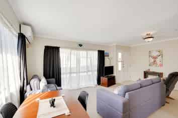 10B Frances Street, Hamilton East