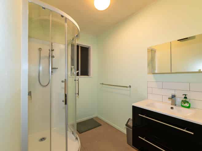 4/1009A Tomoana Road, Mahora