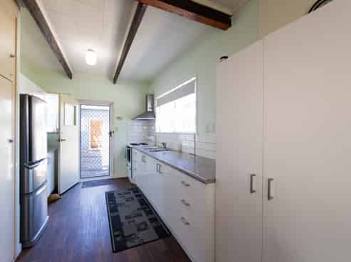 4/1009A Tomoana Road, Mahora