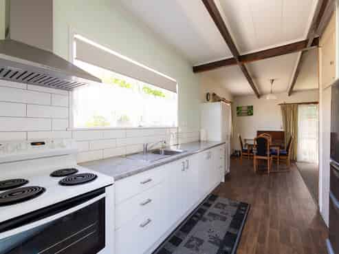 4/1009A Tomoana Road, Mahora