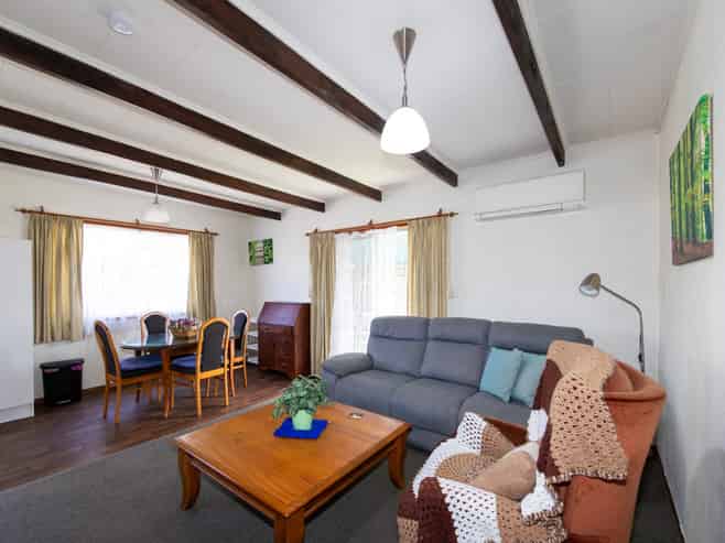 4/1009A Tomoana Road, Mahora