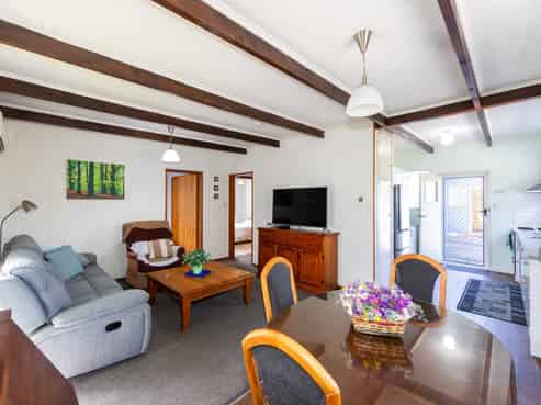 4/1009A Tomoana Road, Mahora