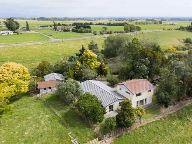 815 Reid Line East, Bunnythorpe