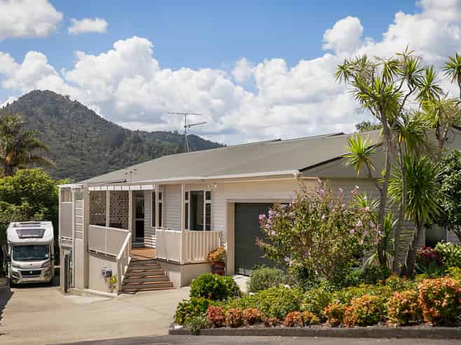 213 Tony Avenue, Thames