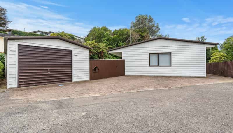 6b Waterloo Place, Westown