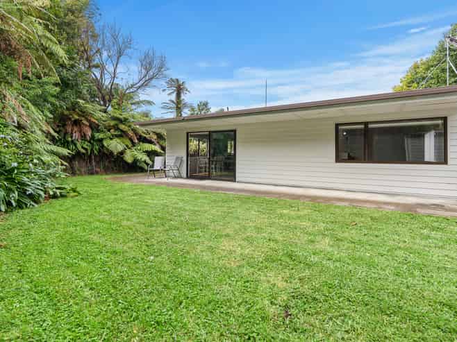 6b Waterloo Place, Westown