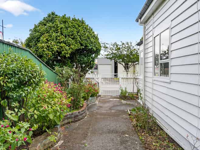 69 Holloway Street, Carterton