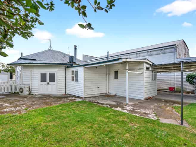 69 Holloway Street, Carterton