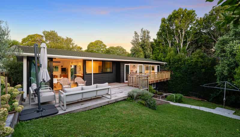 2 Carlisle Street, Glendowie