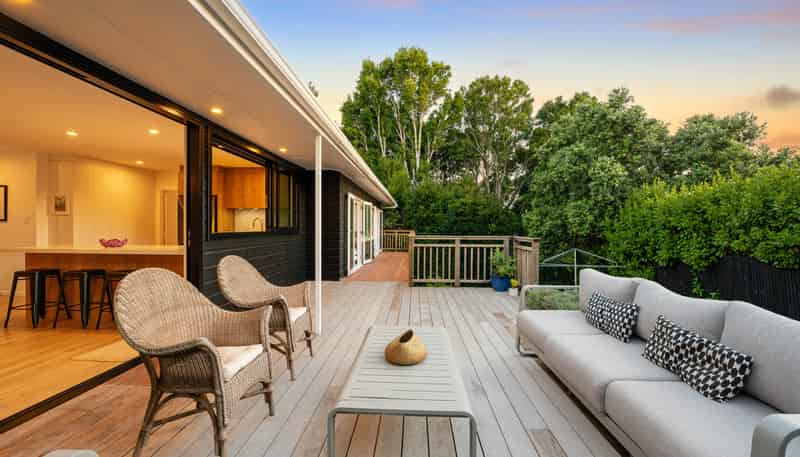 2 Carlisle Street, Glendowie