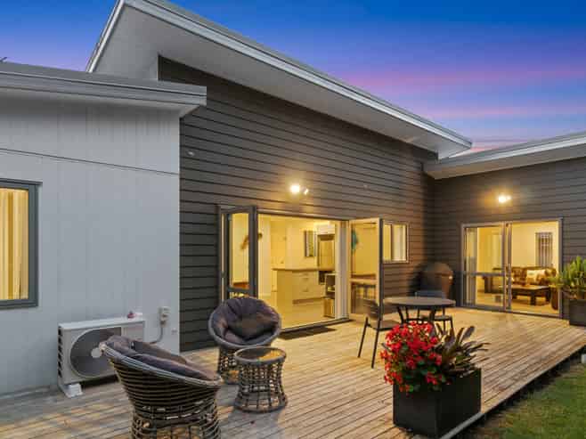 6 Domain Lane, Mangere Bridge