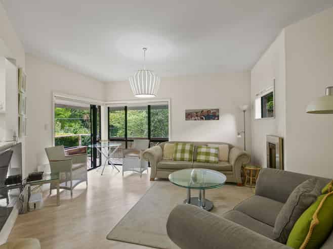 38 Brooklands Road, Brooklands