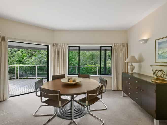 38 Brooklands Road, Brooklands