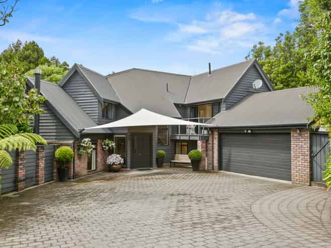 38 Brooklands Road, Brooklands