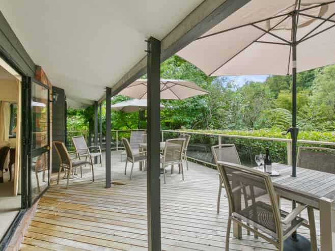 38 Brooklands Road, Brooklands