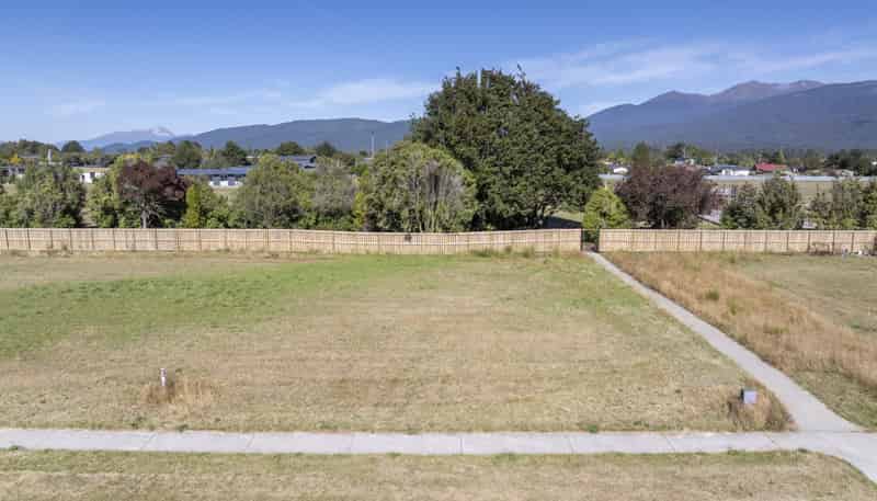 63 Tukare Loop, Te Anau