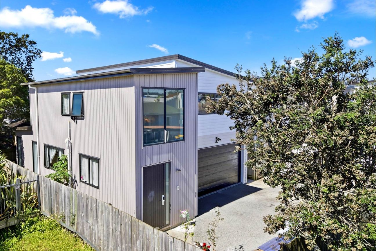 Double Garage + 4 bedroom  Modern Corner Living - Ansicht 2