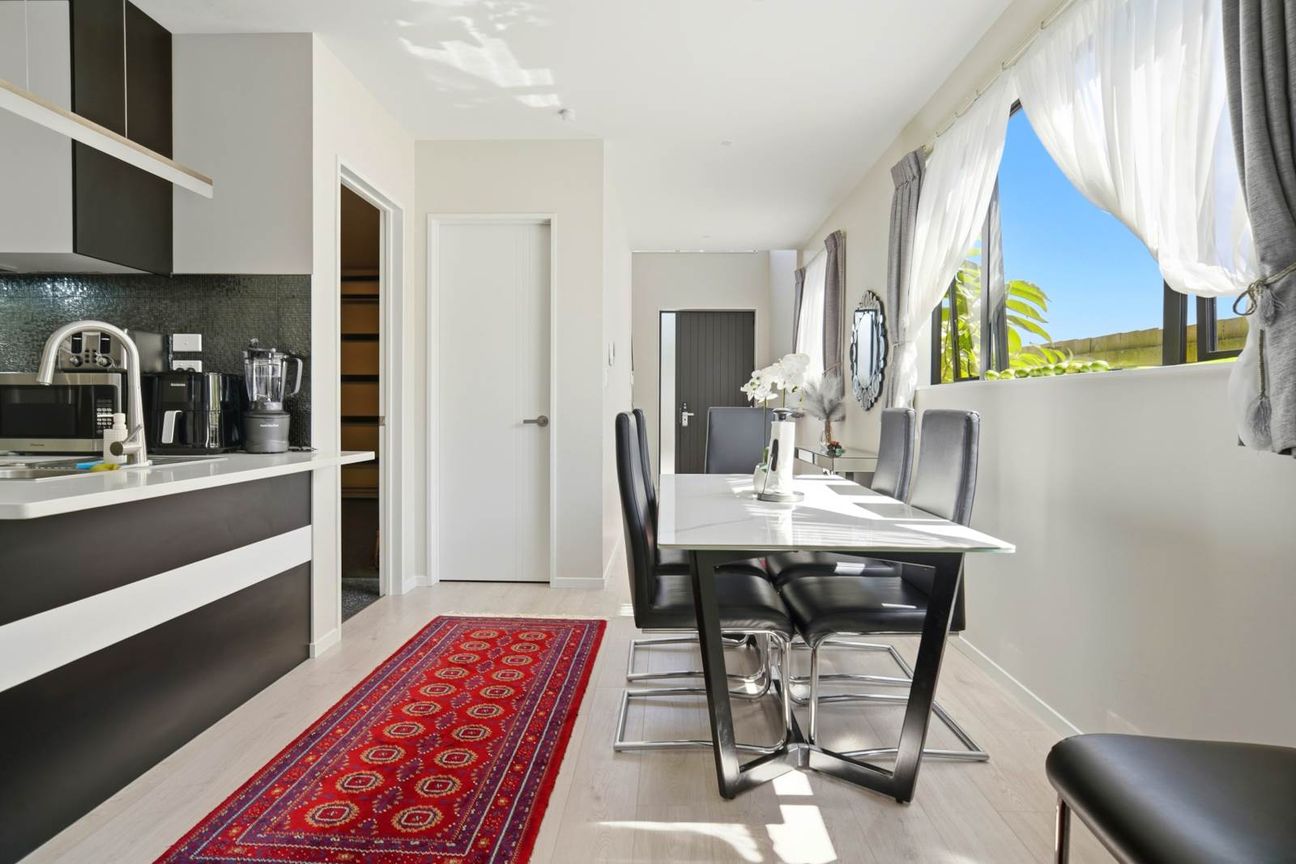 Double Garage + 4 bedroom  Modern Corner Living - Ansicht 5
