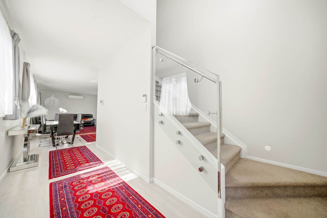 Double Garage + 4 bedroom  Modern Corner Living - Ansicht 6