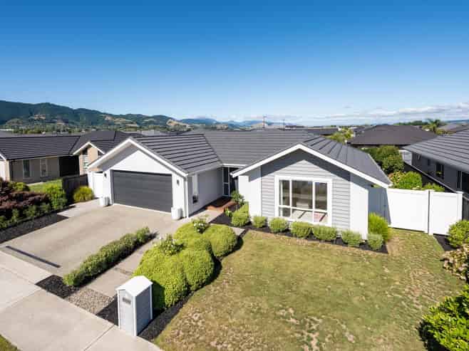 8 Oakdale Grove, Richmond