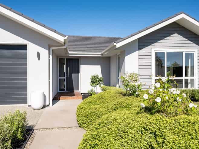 8 Oakdale Grove, Richmond