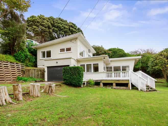 13 Bell Street, Tawa