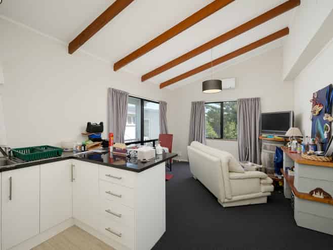 52 Robertson Road, Mangere East