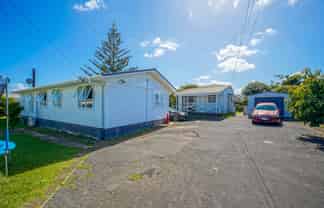 52 Robertson Road, Mangere East
