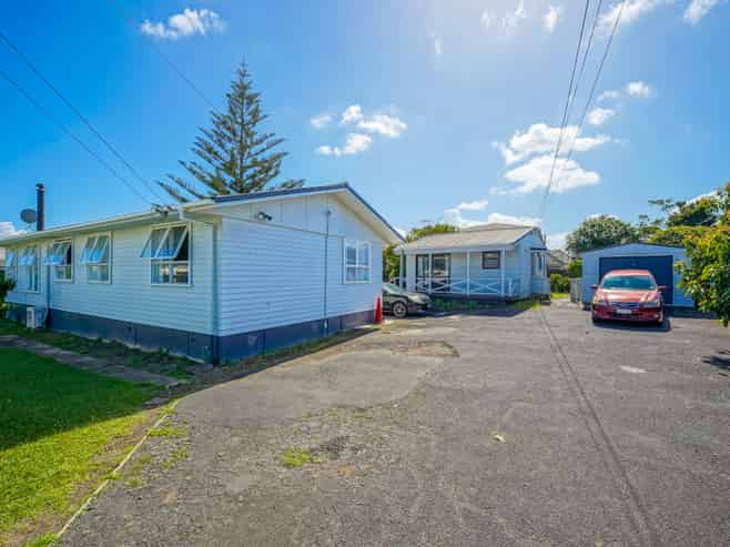 52 Robertson Road, Mangere East