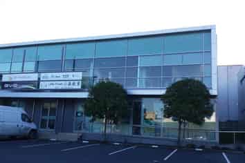 Spacious Upper Floor Workspace