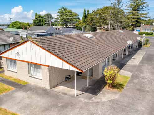 407 West Coast Road, Glen Eden