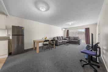  407 West Coast Road, Glen Eden