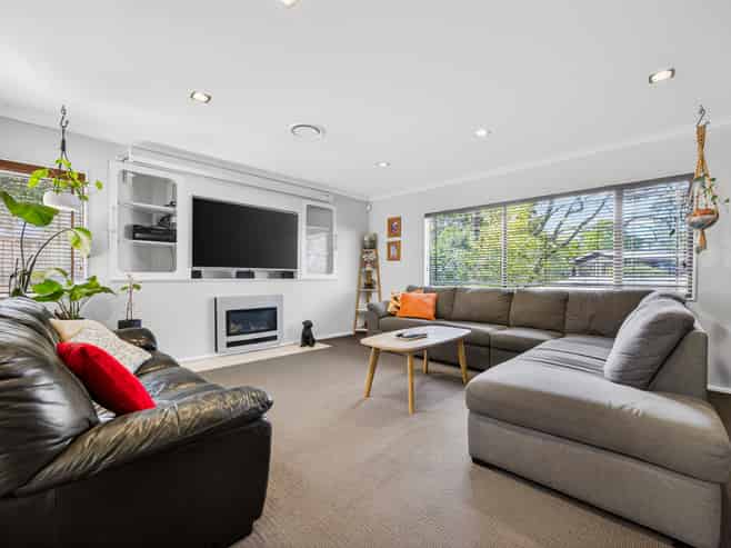 20B Puketitiro Street, Glen Eden