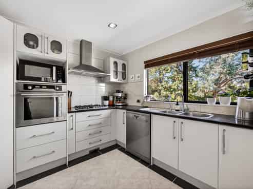 20B Puketitiro Street, Glen Eden