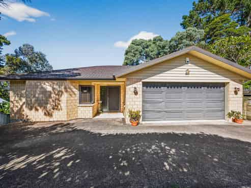 20B Puketitiro Street, Glen Eden