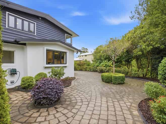 61 Greers Road, Burnside