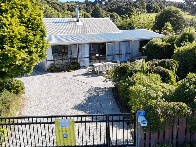 22 Arthur Road, Owaka