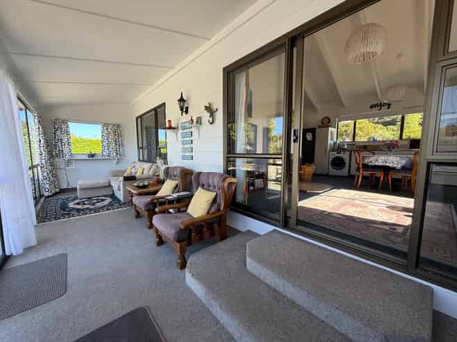 22 Arthur Road, Owaka