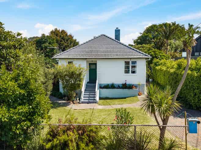 12 Achilles Crescent, Devonport