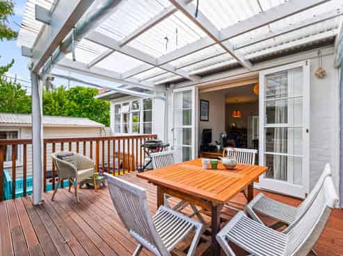 12 Achilles Crescent, Devonport