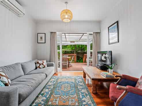 12 Achilles Crescent, Devonport