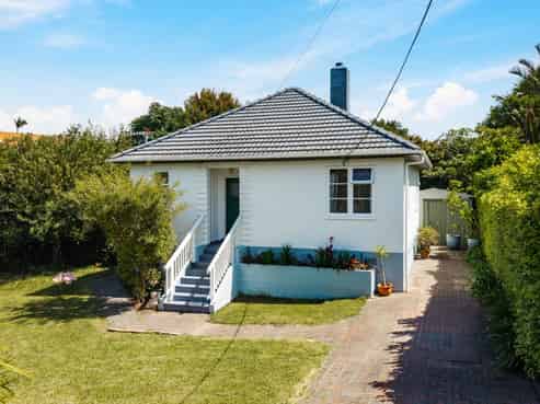 12 Achilles Crescent, Devonport