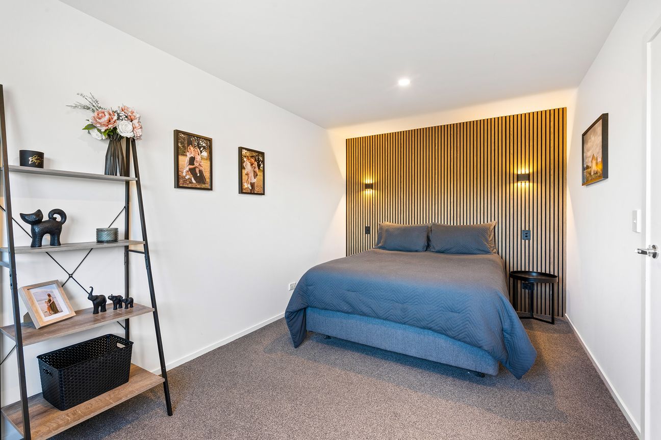 Coastal living with space, sun & views - Fler