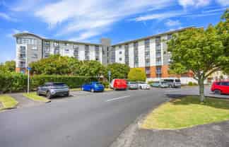 5K/10 Crown Lynn Place, New Lynn