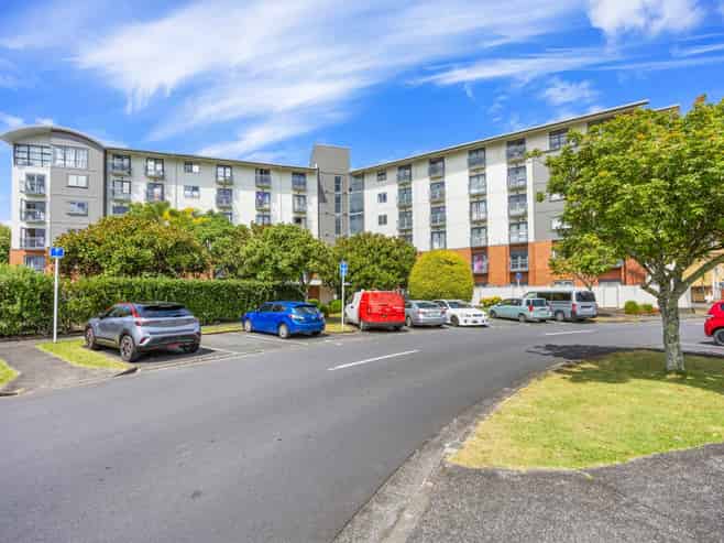 5K/10 Crown Lynn Place, New Lynn