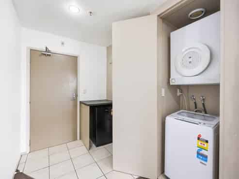 5K/10 Crown Lynn Place, New Lynn