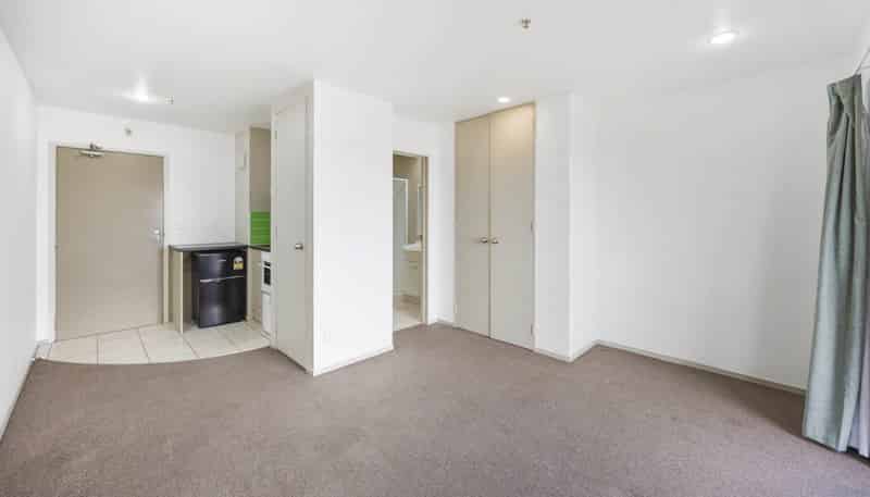 5K/10 Crown Lynn Place, New Lynn